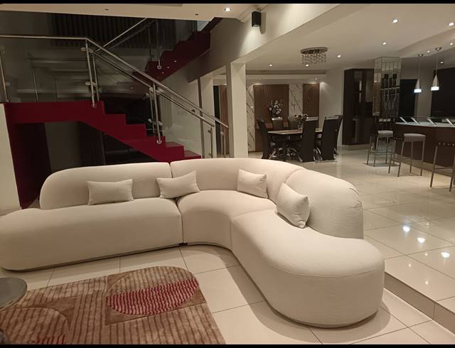 4 BEDROOM HOUSE FOR SALE IN UMHLANGA CENTRAL